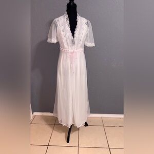 Vintage Gilead USA Peignoir Bridal Set White Pink Rosebuds Robe Nightgown